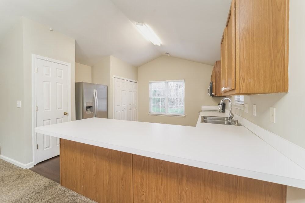 785 Sir Raleigh Dr - Photo 7 of 16