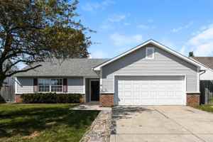 featured image of 14 Lake Dr N