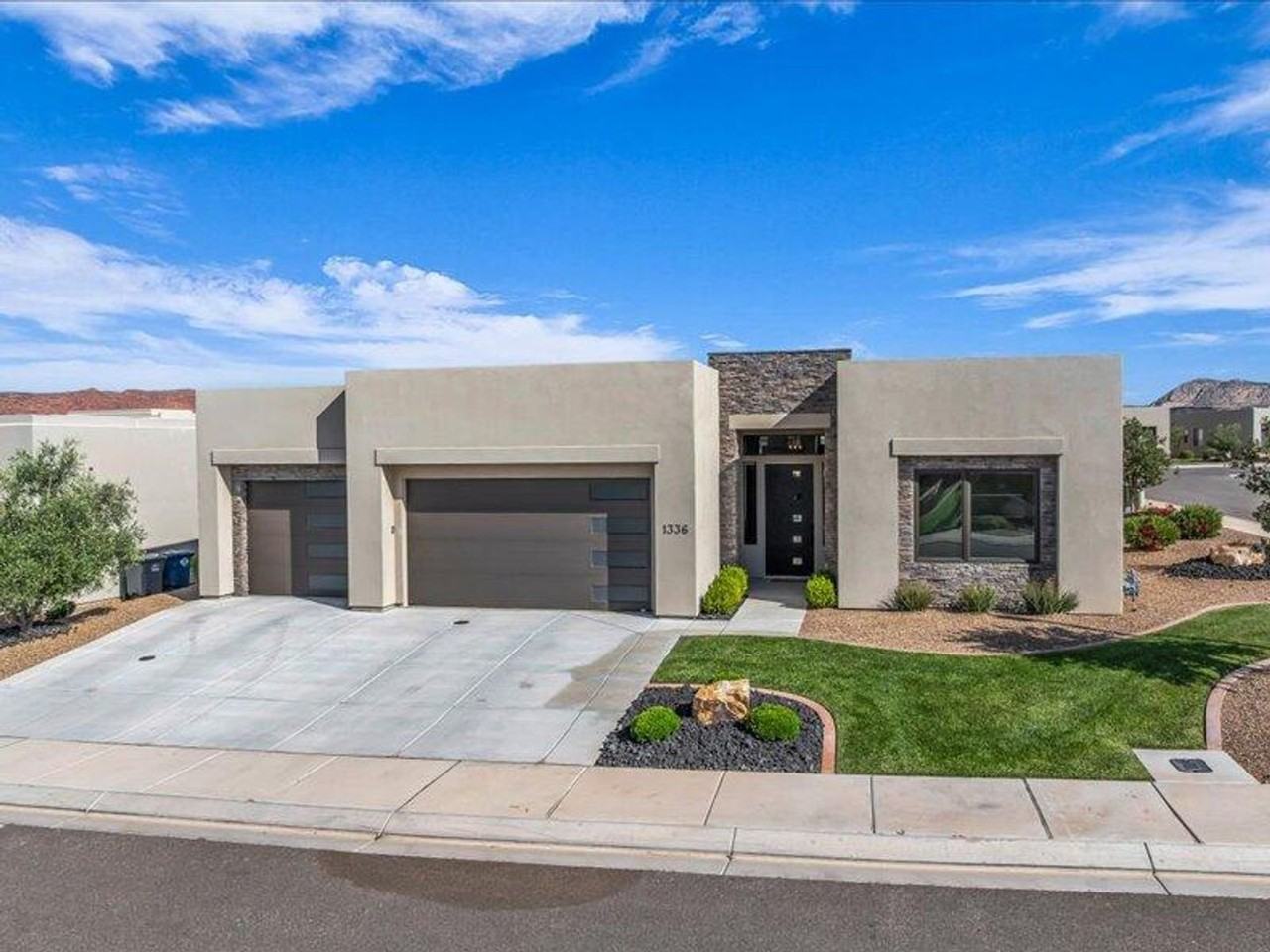 1336 W Firepit Knoll Dr - Photo 2 of 31