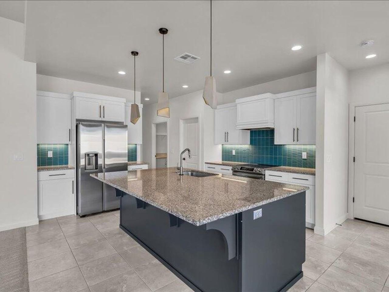1336 W Firepit Knoll Dr - Photo 4 of 31