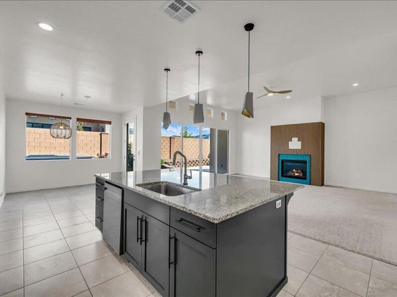 1336 W Firepit Knoll Dr - Photo 5 of 31
