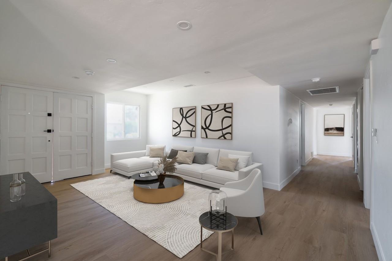 6702 Saranac St - Photo 3 of 31