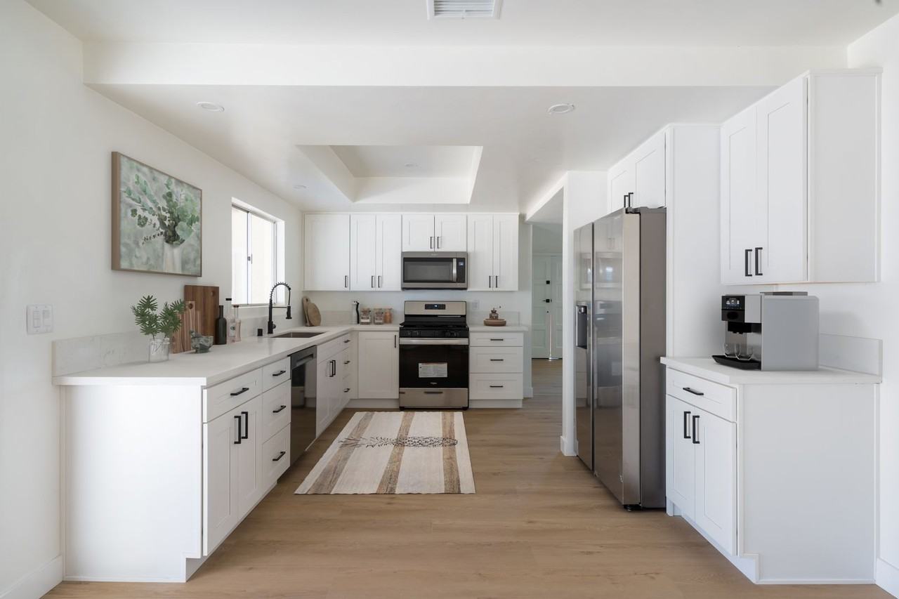 6702 Saranac St - Photo 4 of 31