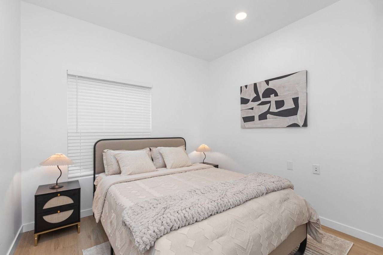 6704 Saranac St - Photo 5 of 34