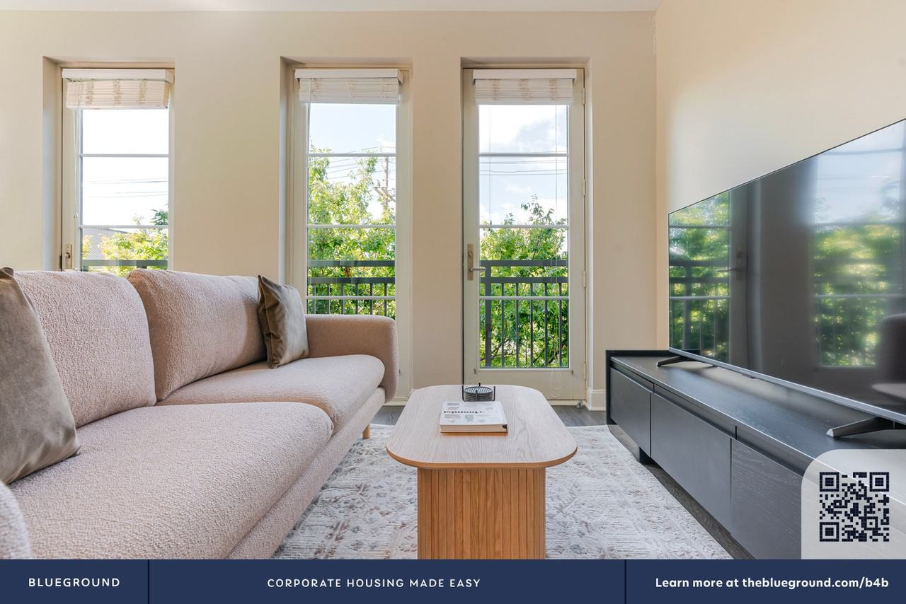 7131 Arlington Road - Photo 6 of 43