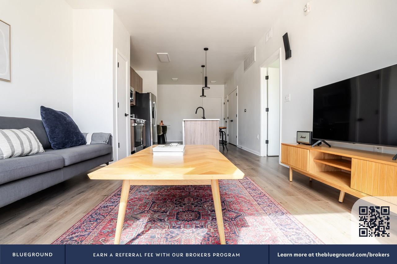 3001 Esperanza Crossing - Photo 5 of 60