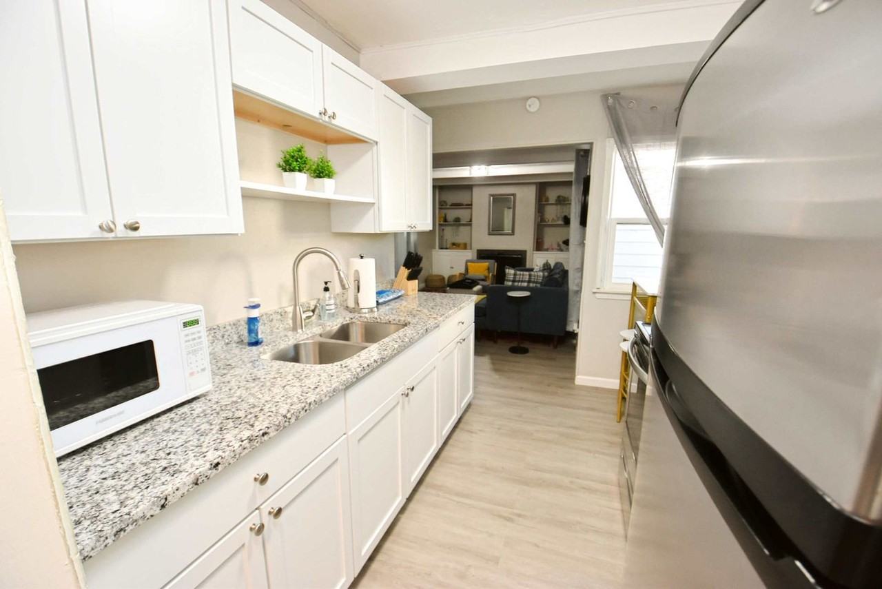 815 N Twyckenham Dr #1037675P - Photo 2 of 23