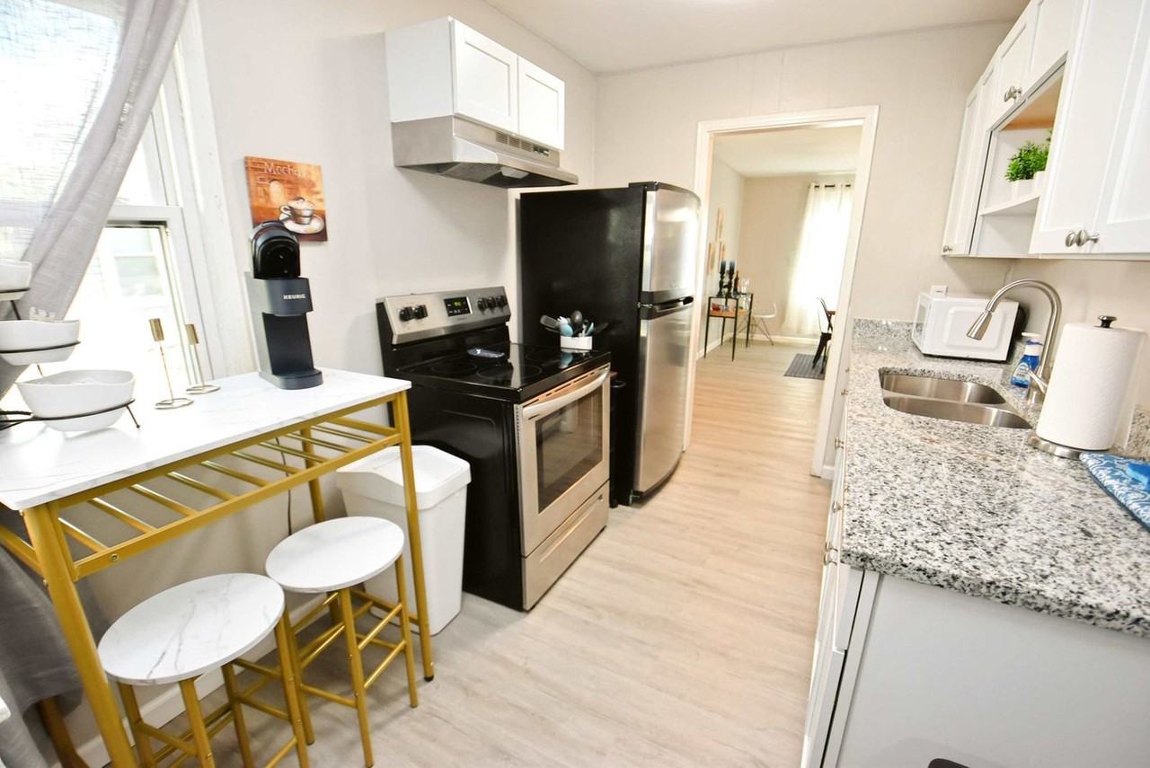 815 N Twyckenham Dr #1037675P - Photo 3 of 23