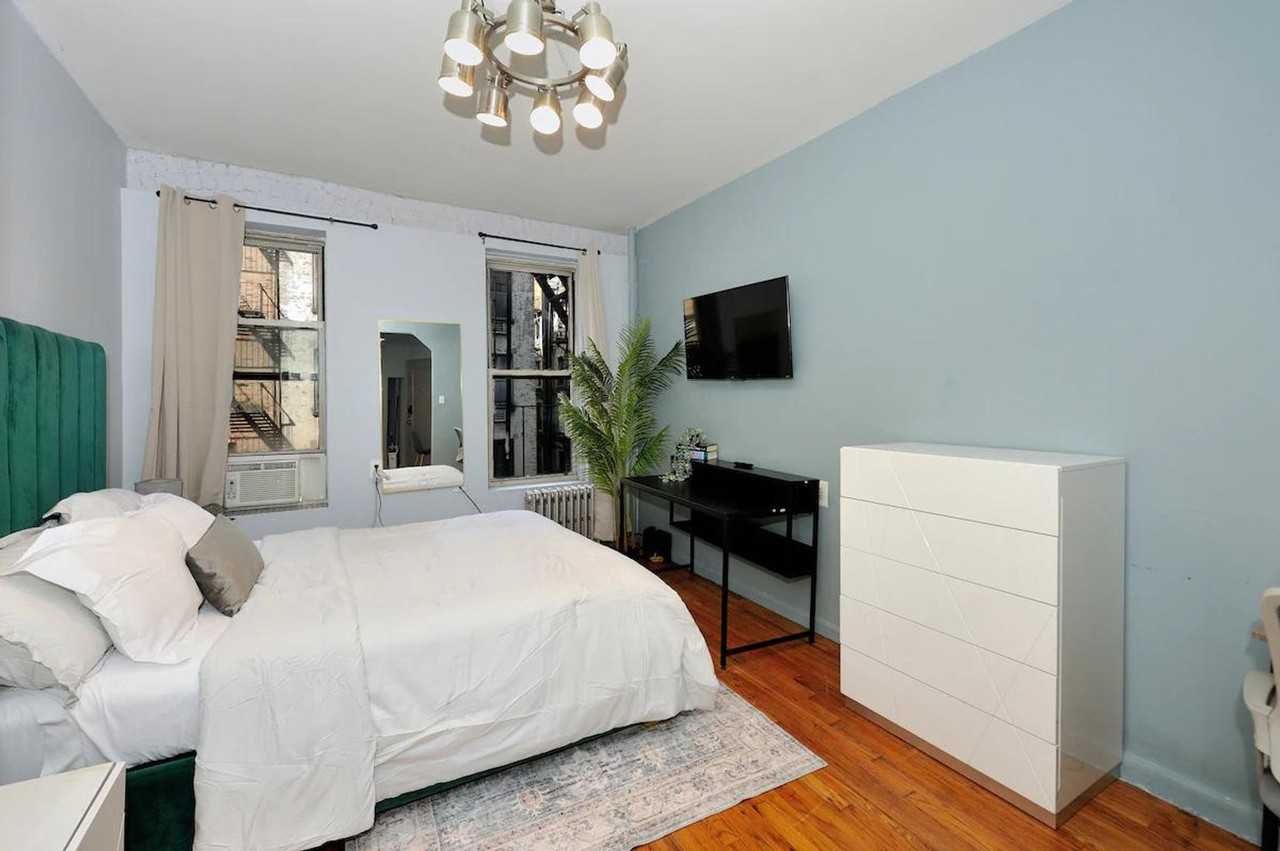 173 E 91st St #1323902P - Photo 3 of 15