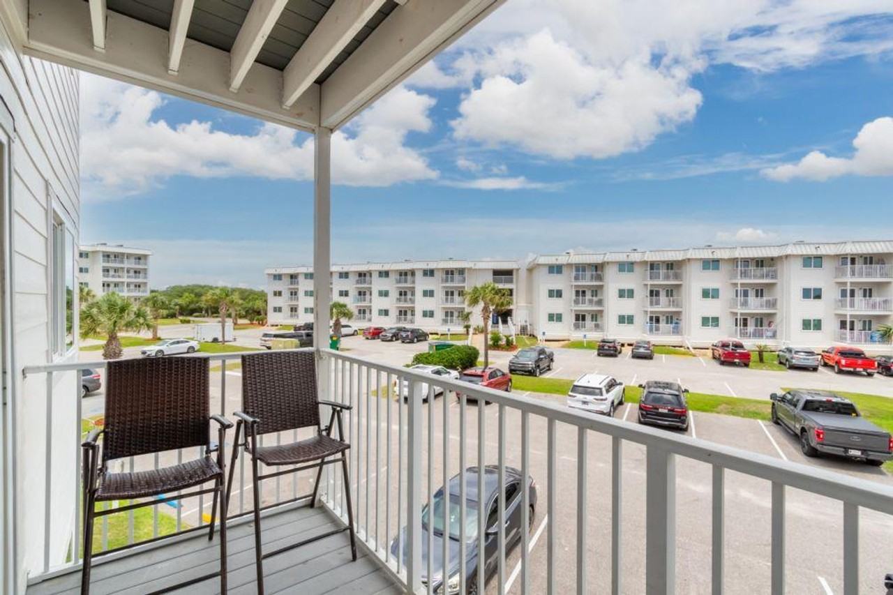 400 Plantation Road #1266174P - Photo 3 of 22