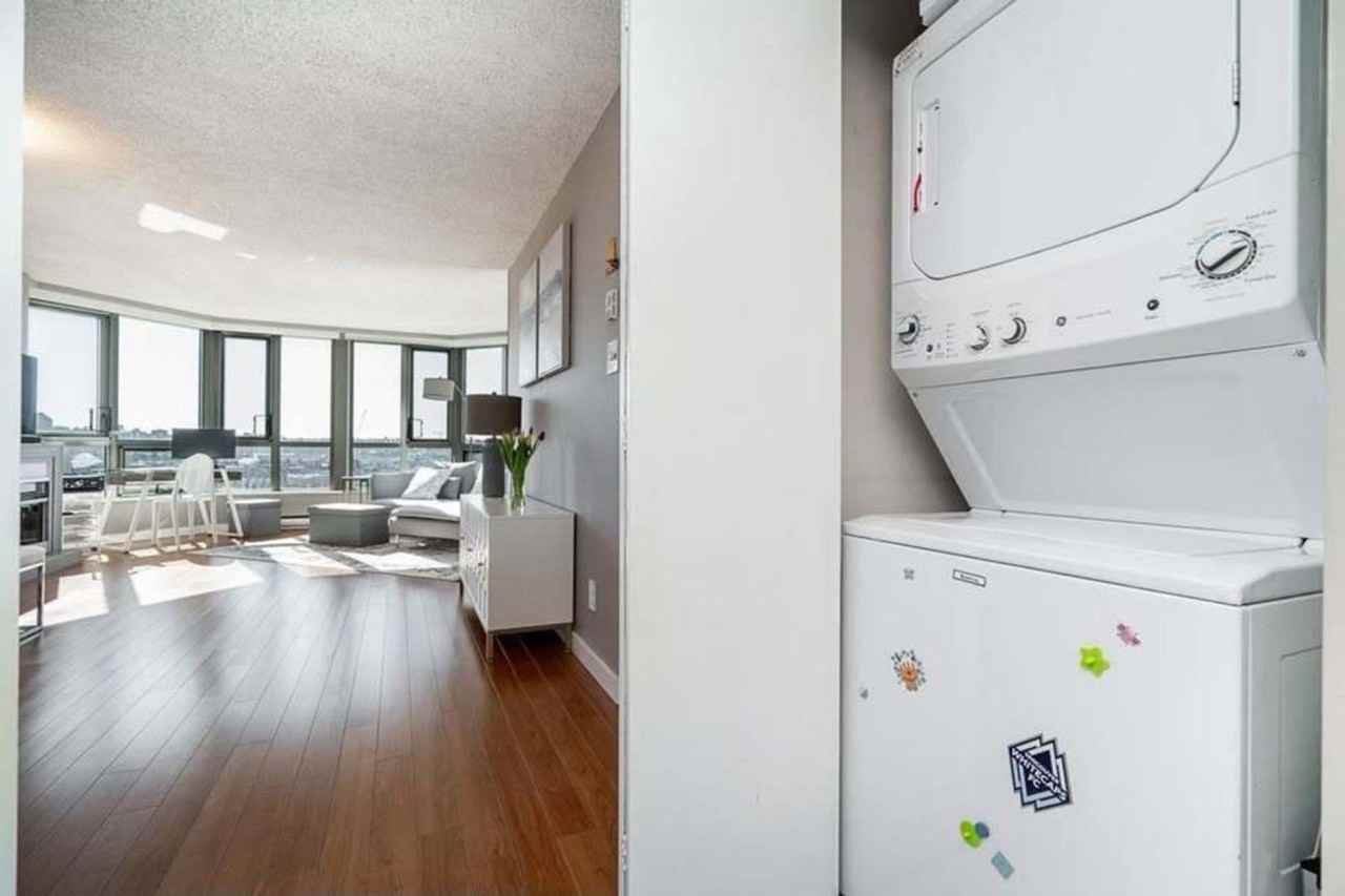 1625 Hornby St #1286042P - Photo 4 of 22