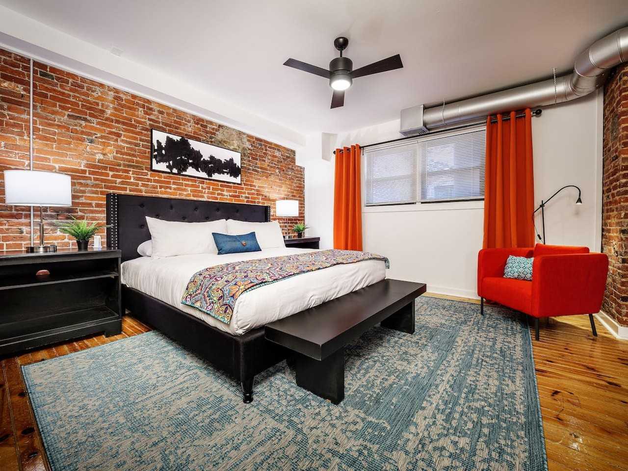 219 Vine St #1289450P - Photo 4 of 24