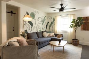 featured image of 522 W Franklin St