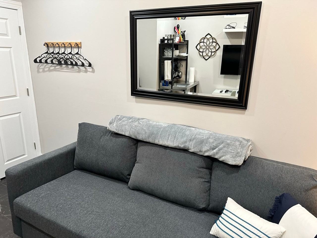 717 Lancaster Avenue - Photo 4 of 23