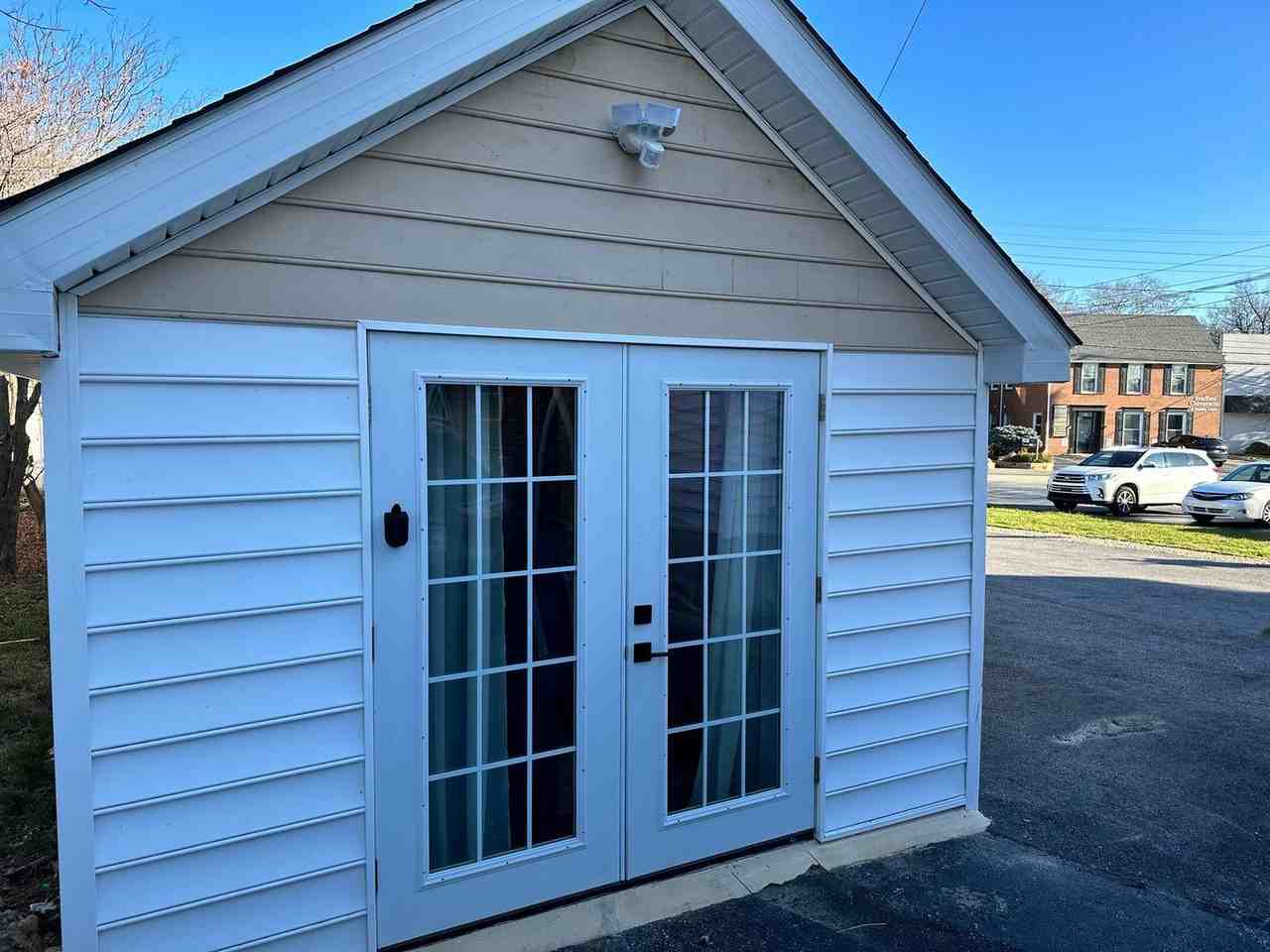 717 Lancaster Avenue - Photo 7 of 23