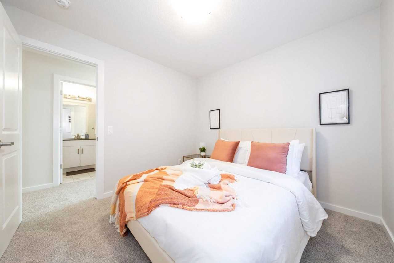 4914 Hawthorn Place SW #1308616P - Photo 5 of 22