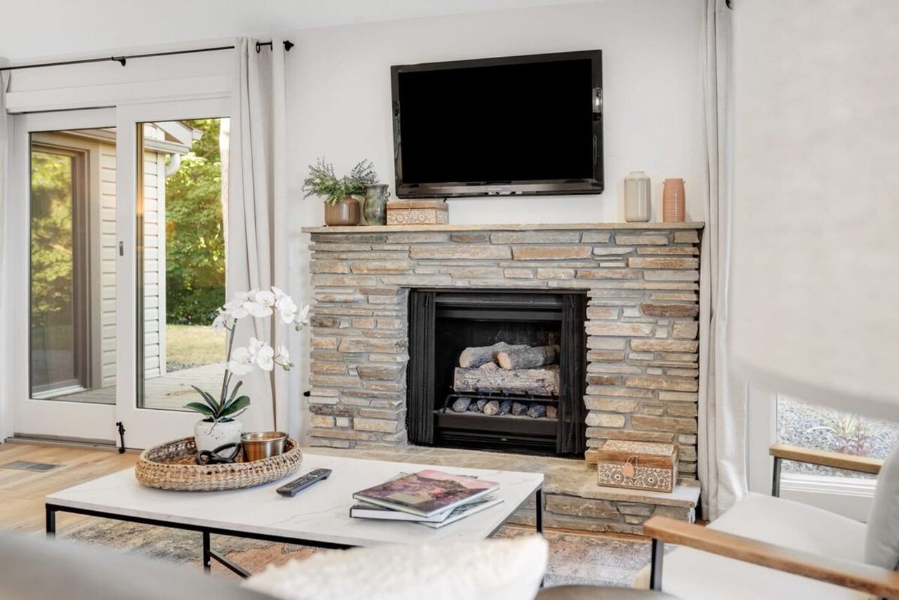 2890 N Mountain Rd #1324061P - Photo 5 of 40