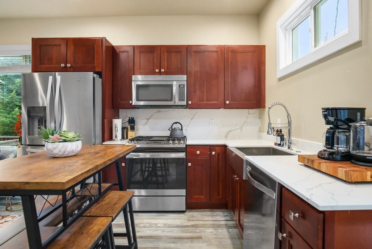 914 16th Avenue #1324827P - Photo 7 of 29