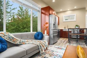 featured image of 914 16th Ave