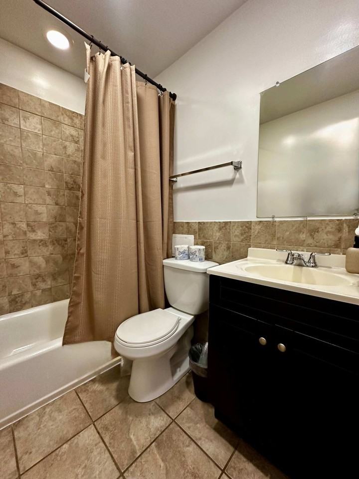 3161 N Cambridge Ave #1322526P - Photo 5 of 8