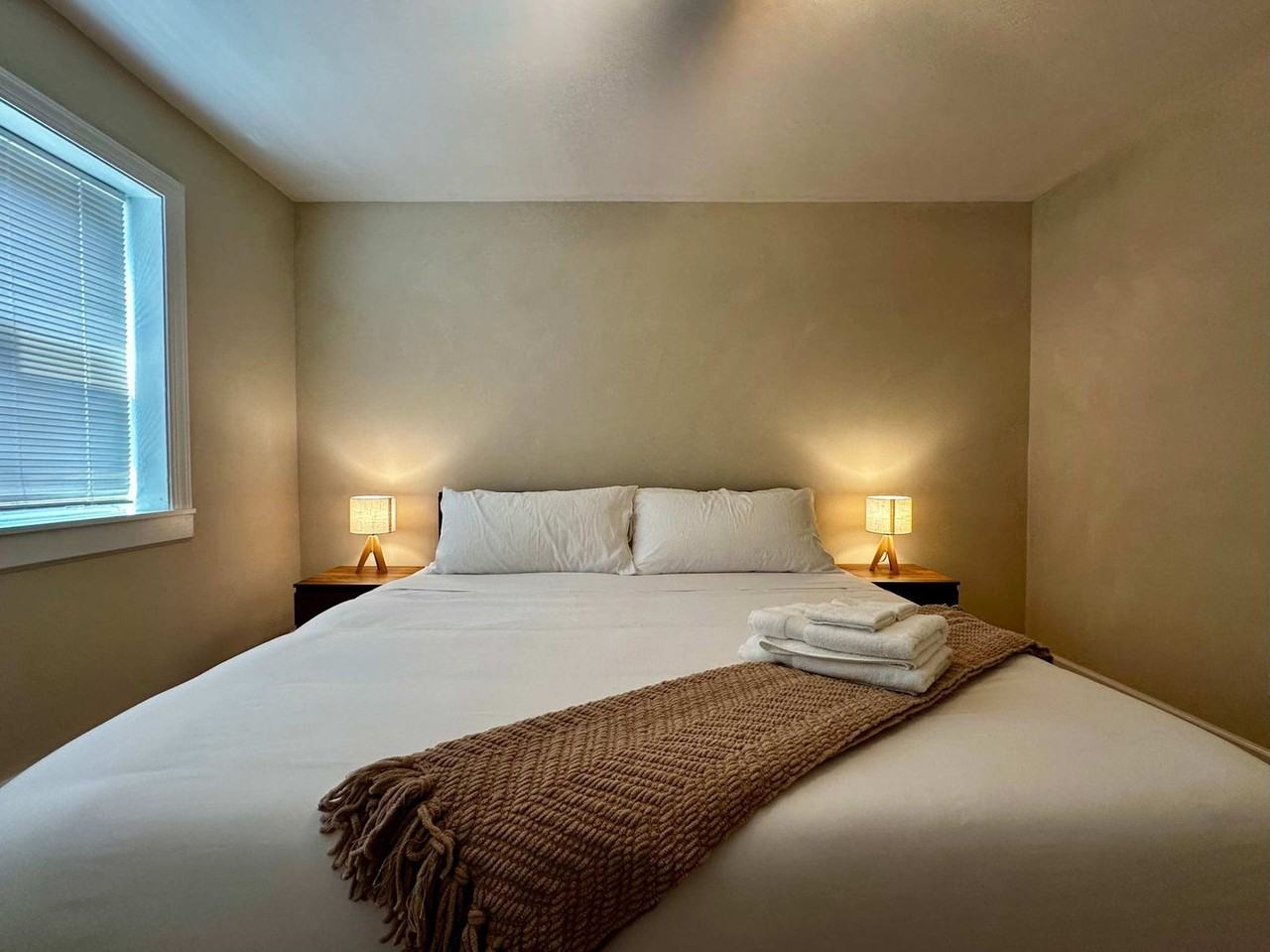 3161 N Cambridge Ave #1322526P - Photo 7 of 8