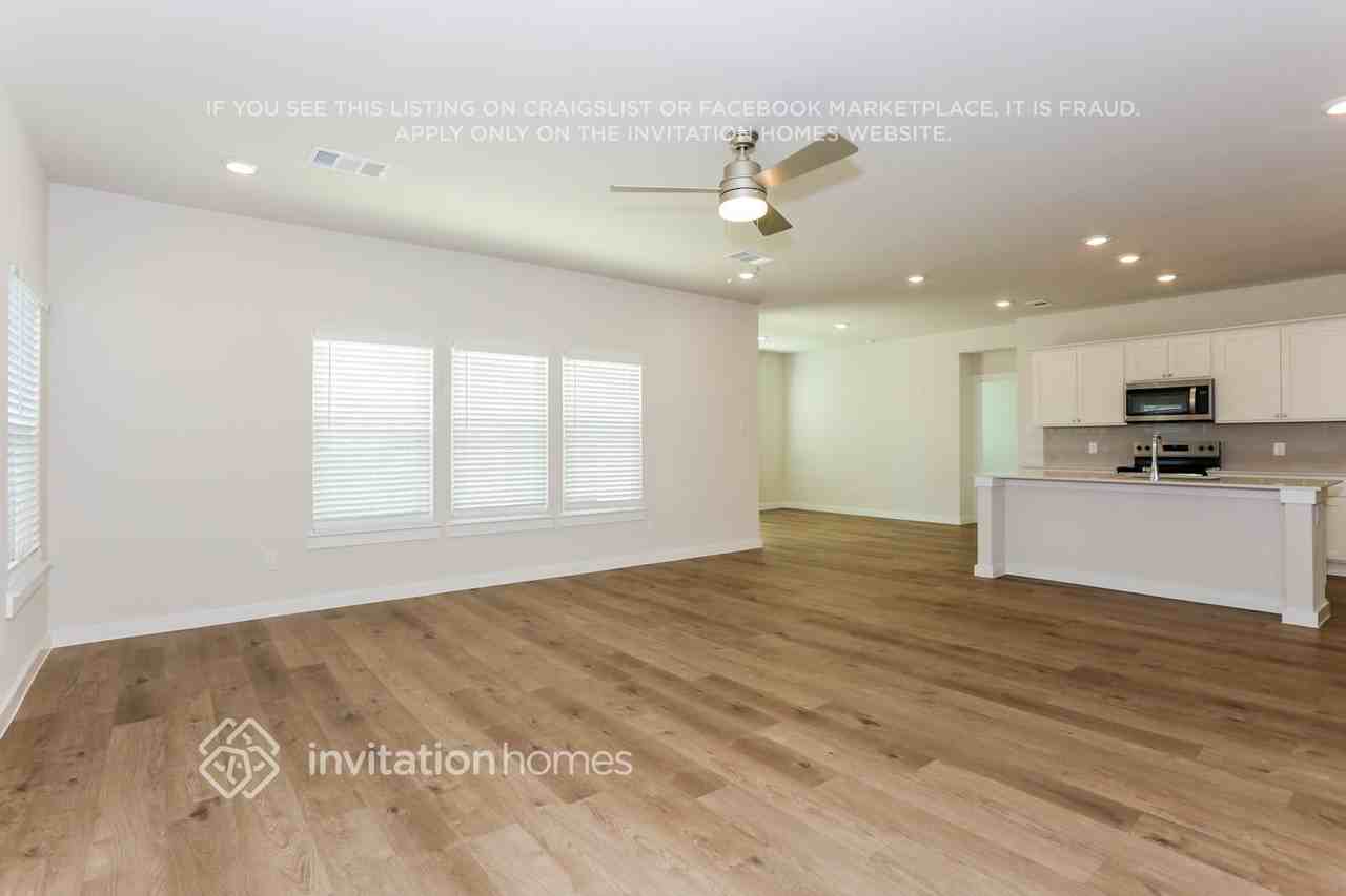 419 Amberville Dr - Photo 3 of 17