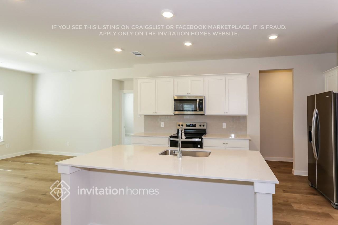 419 Amberville Dr - Photo 7 of 17