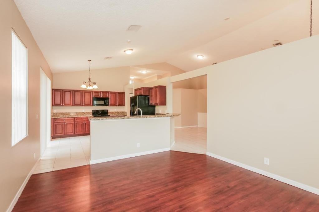 Nw 184th Ter - Photo 3 of 10