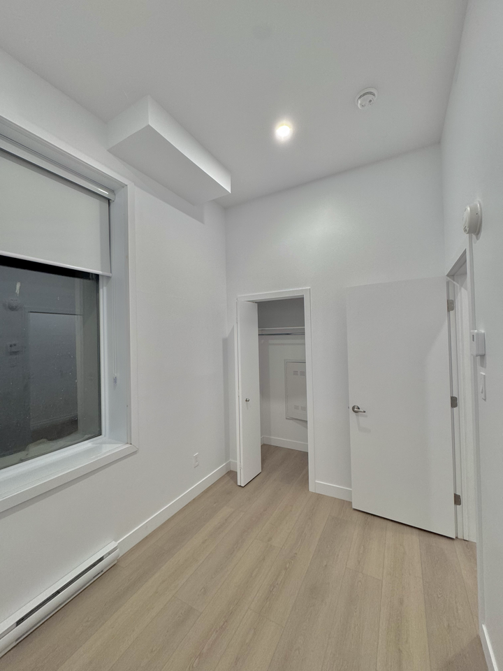 2620 Rue Notre-Dame Ouest #102 - Photo 2 of 9