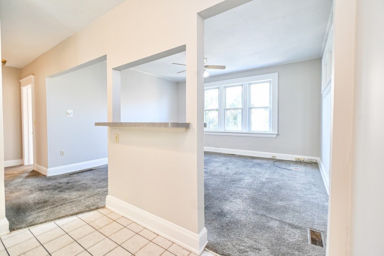 3280 Jefferson Ave #1 - Photo 3 of 34