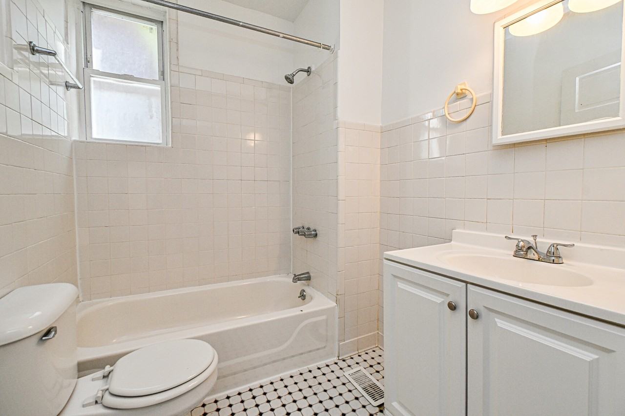 3280 Jefferson Ave #1 - Photo 4 of 34