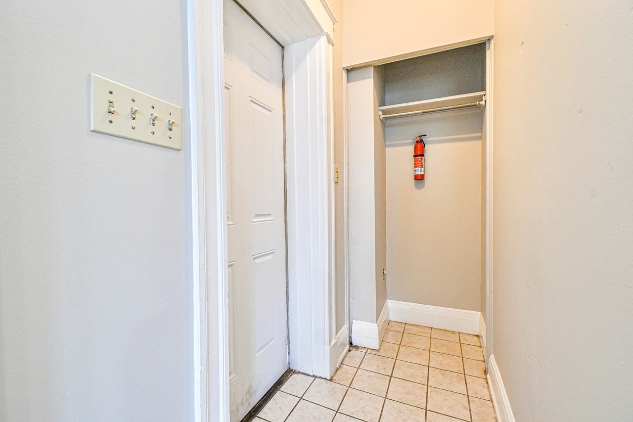 3280 Jefferson Ave #1 - Photo 4 of 34