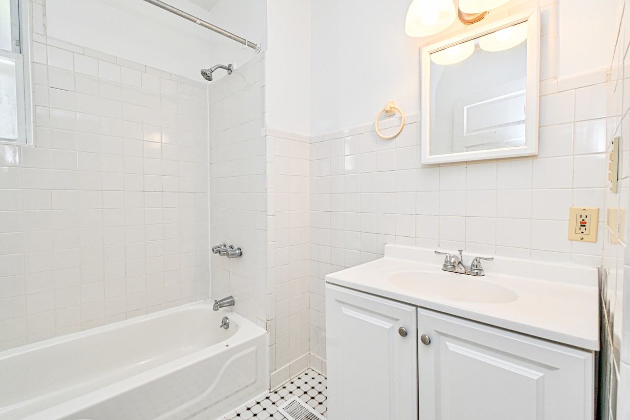 3280 Jefferson Ave #1 - Photo 7 of 34