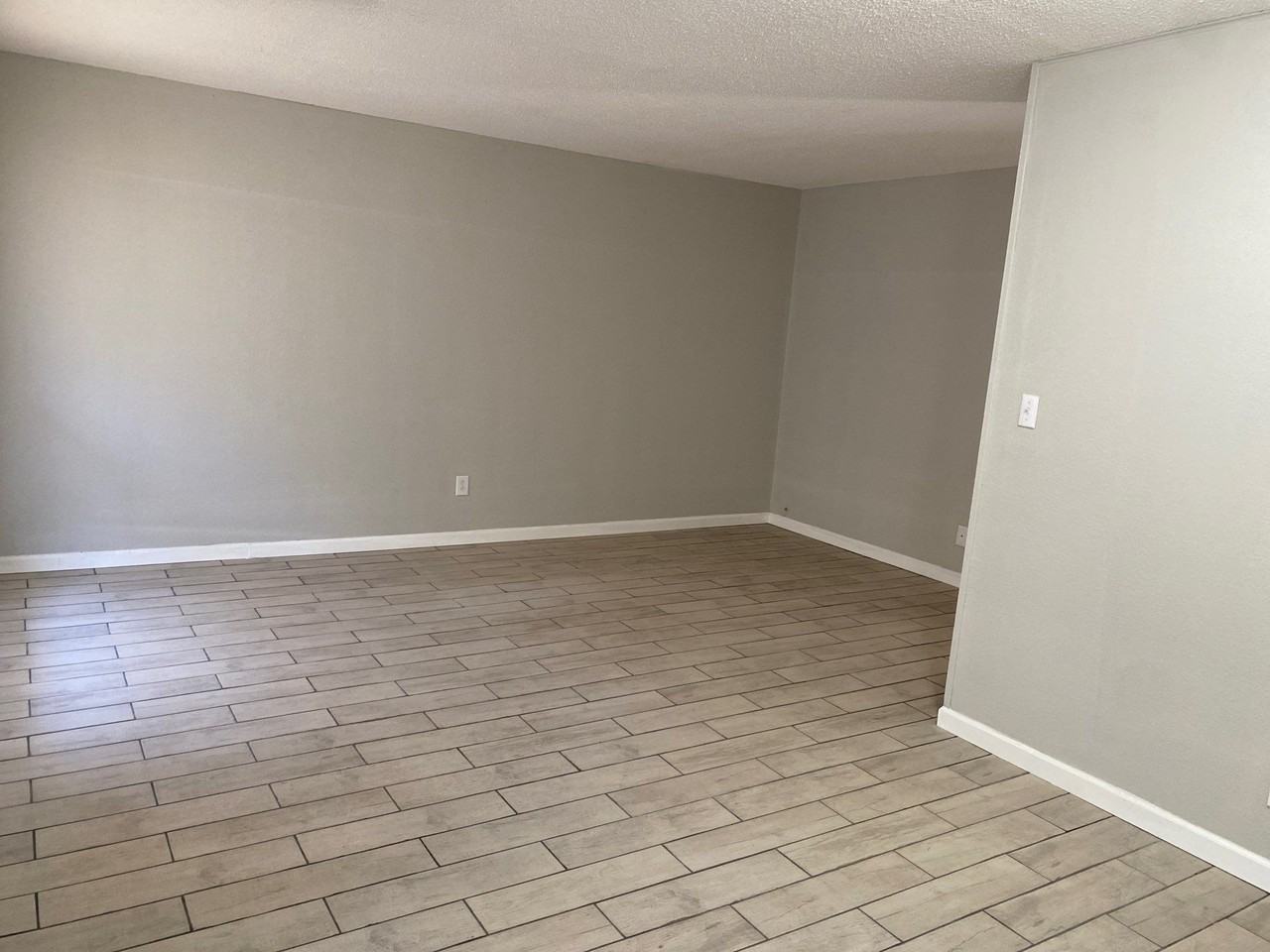 31 Gillman Lane #23 - Photo 5 of 7