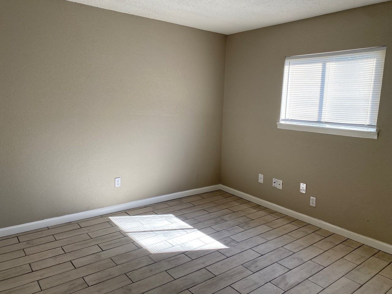 31 Gillman Lane #23 - Photo 6 of 7