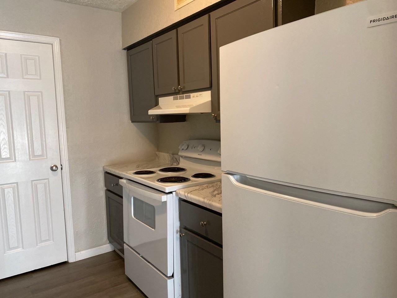 1160 Hollywood Drive #654 - Photo 2 of 6