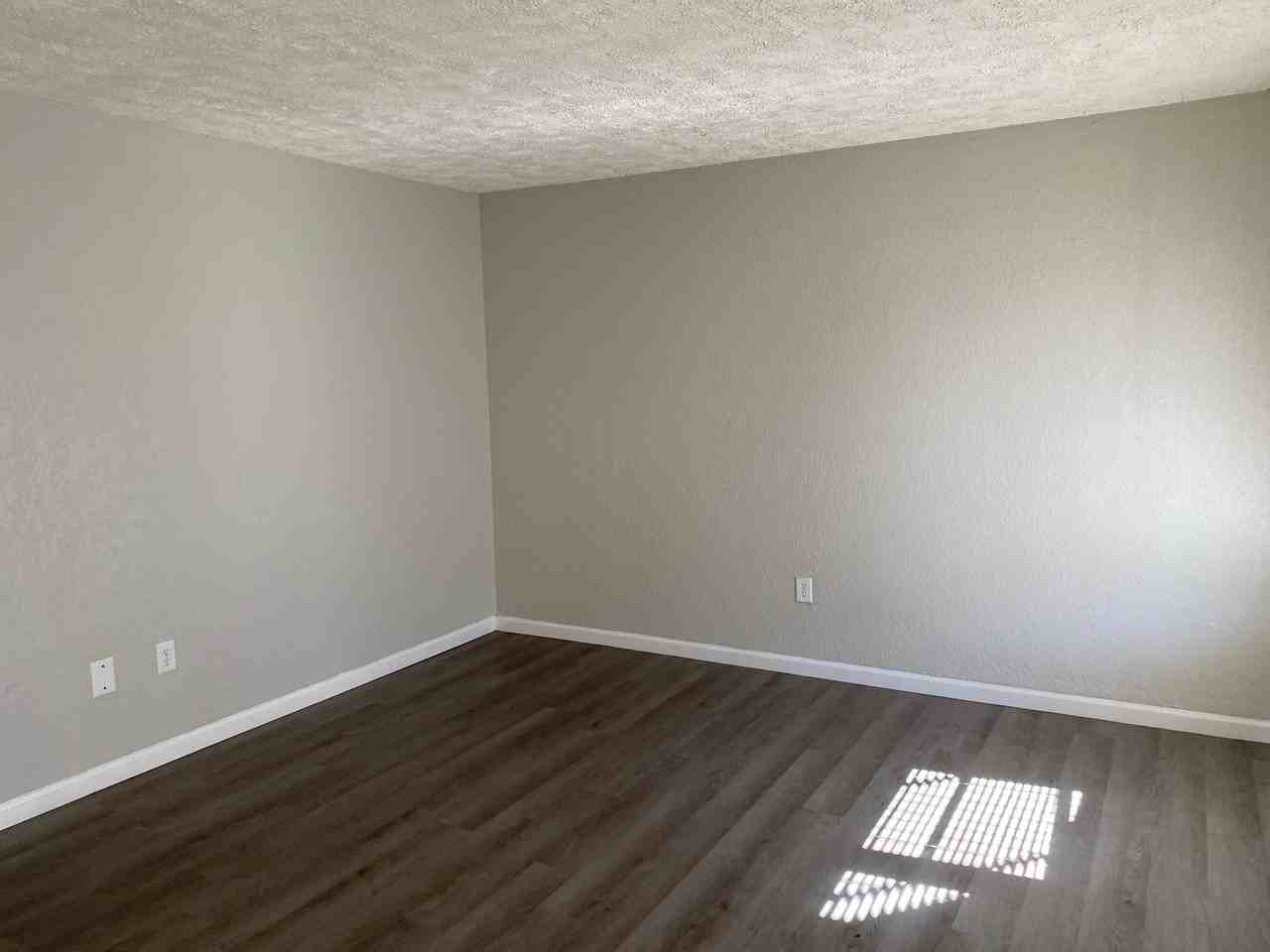 1160 Hollywood Drive #654 - Photo 6 of 6