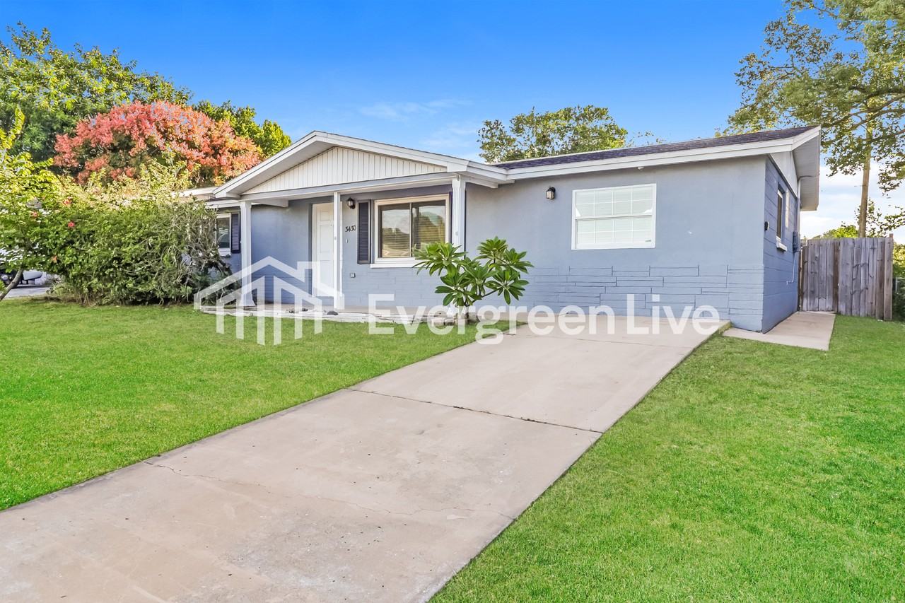 3430 Peterborough St - Photo 3 of 16