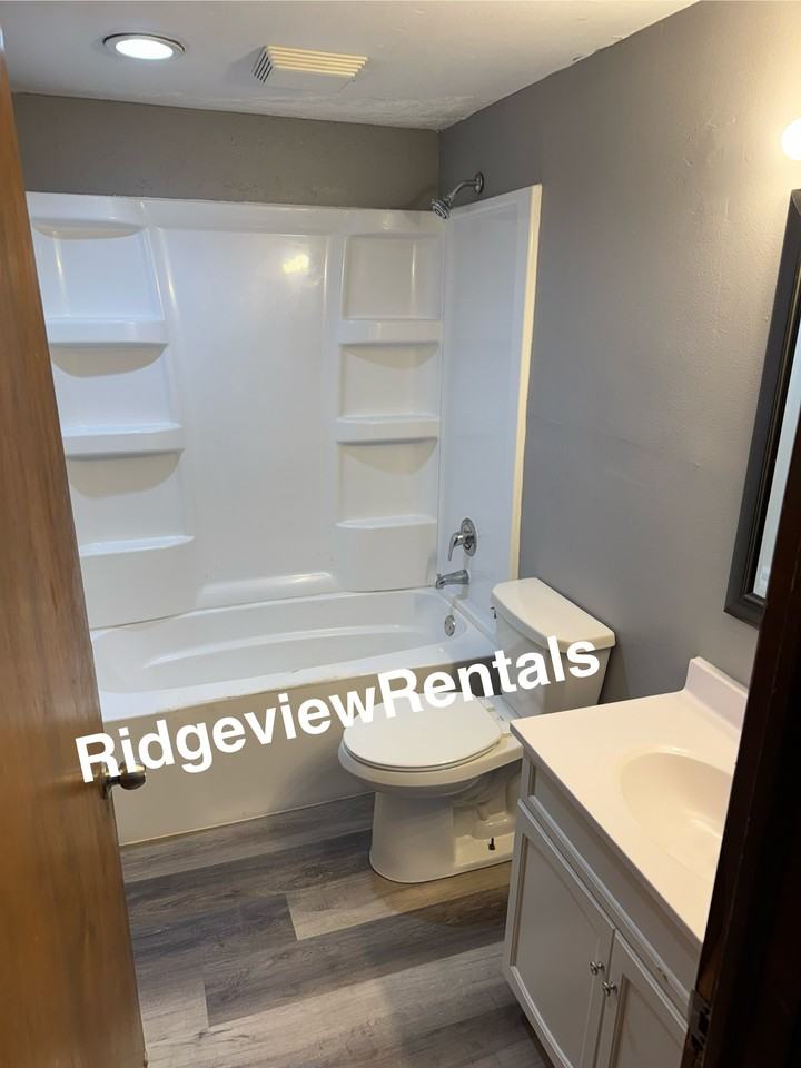 664 11th Ave Sw #3 - Photo 2 of 11