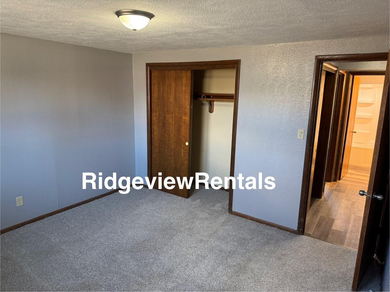 664 11th Ave Sw #3 - Photo 3 of 11