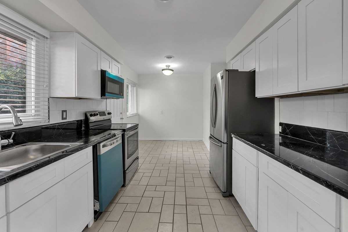 32725 Barkley St - Photo 7 of 18