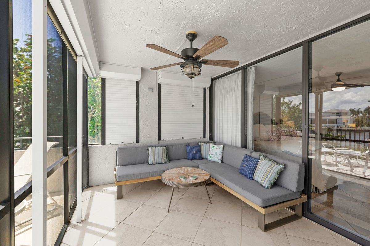 10562 Gulf Shore Dr - Photo 2 of 4