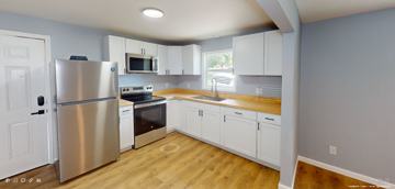 featured image of 2031 Officer St Se ##B