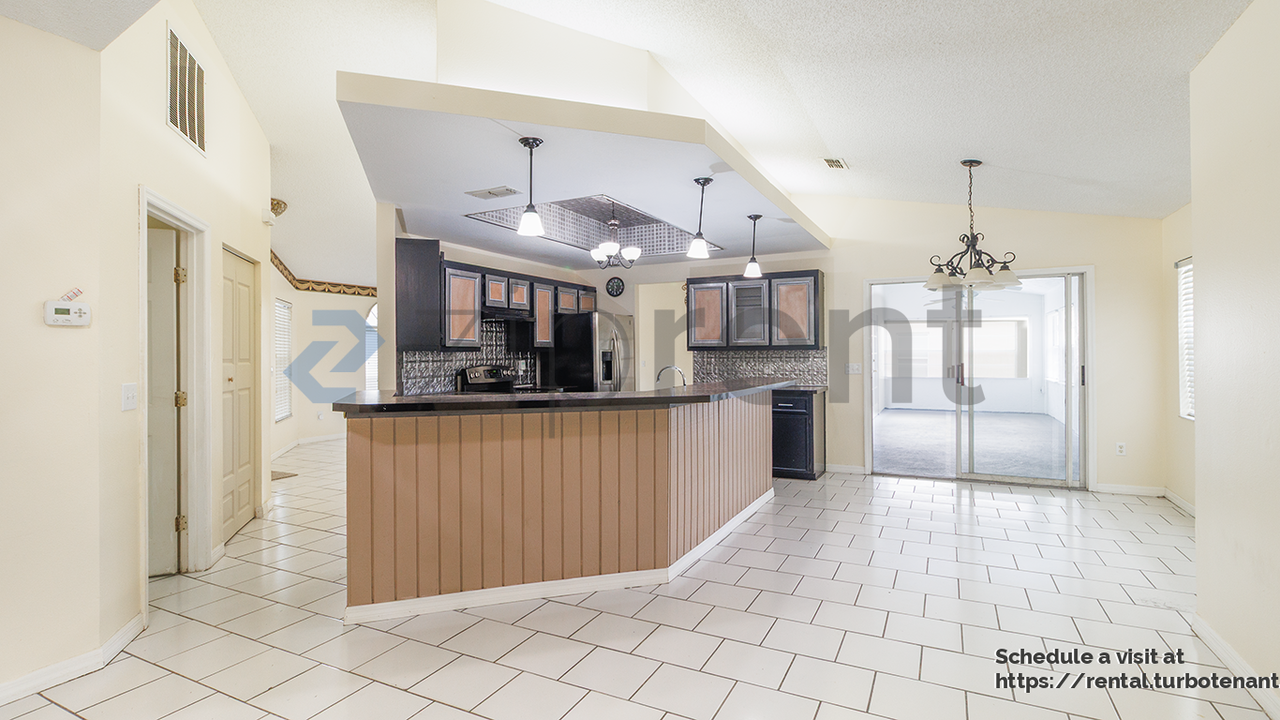 180 Parkview Dr - Photo 5 of 15