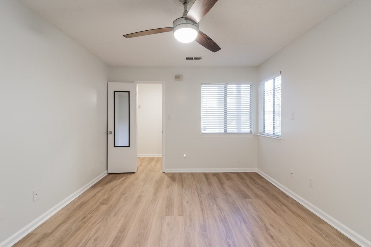 2539 Stockbridge Dr #1 - Photo 7 of 21