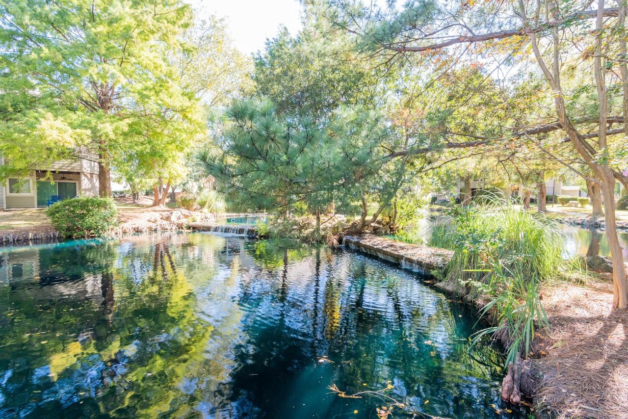 2539 Stockbridge Dr #1 - Photo 5 of 21