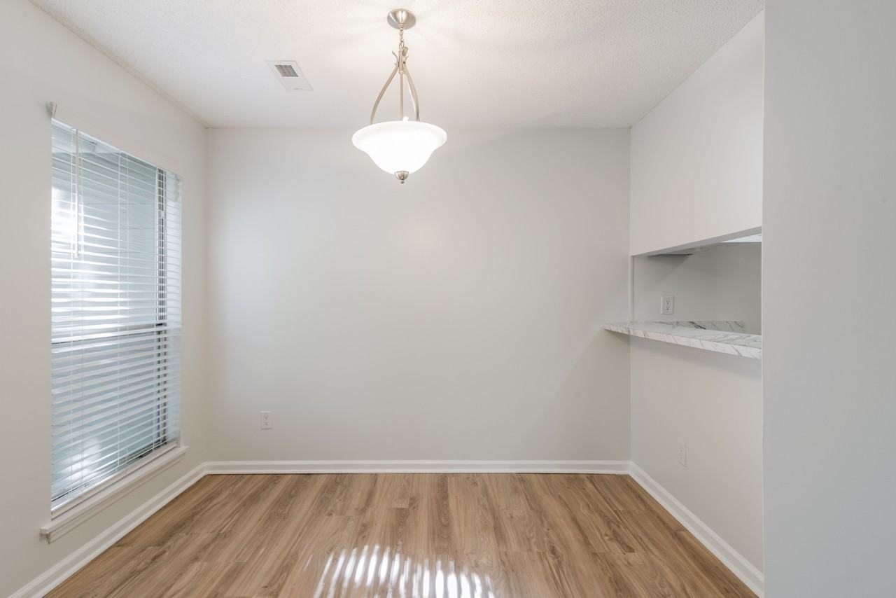 2539 Stockbridge Dr #1 - Photo 2 of 21