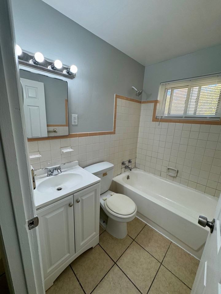 Westwood Manor - Photo 3 of 22