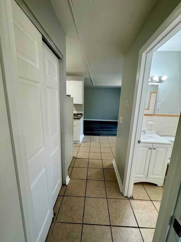 Westwood Manor - Photo 4 of 22