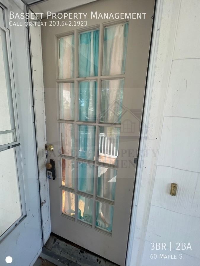 60 Maple St - Photo 3 of 50